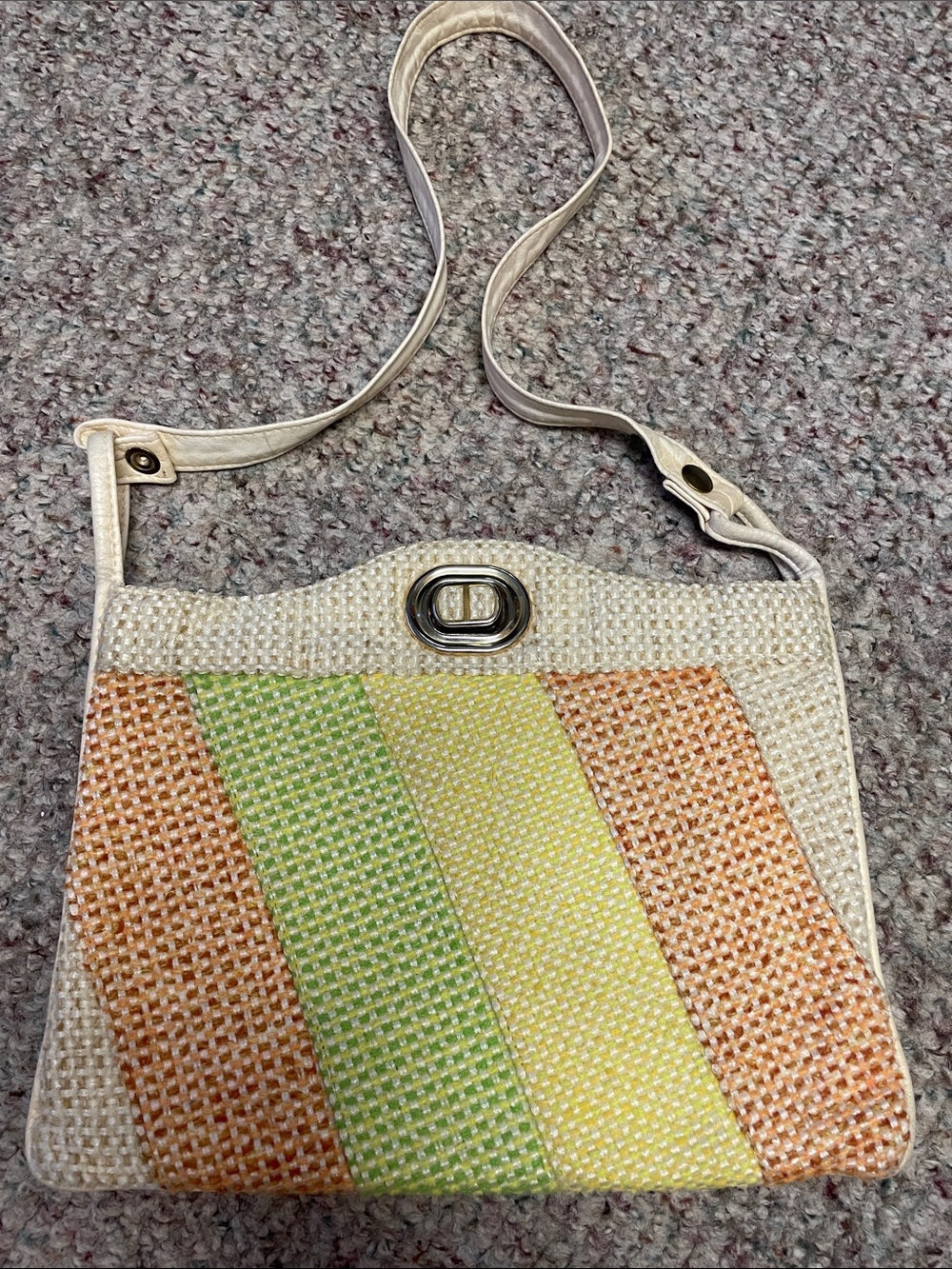 Vibtage 60s/70s woven wool outer brass clip close front - Soo cool